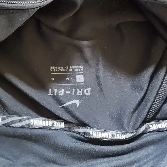 Nike Running Black Dri-Fit Long Sleeve with Silver Swoosh And Thumb Holes - Picture 2 of 5